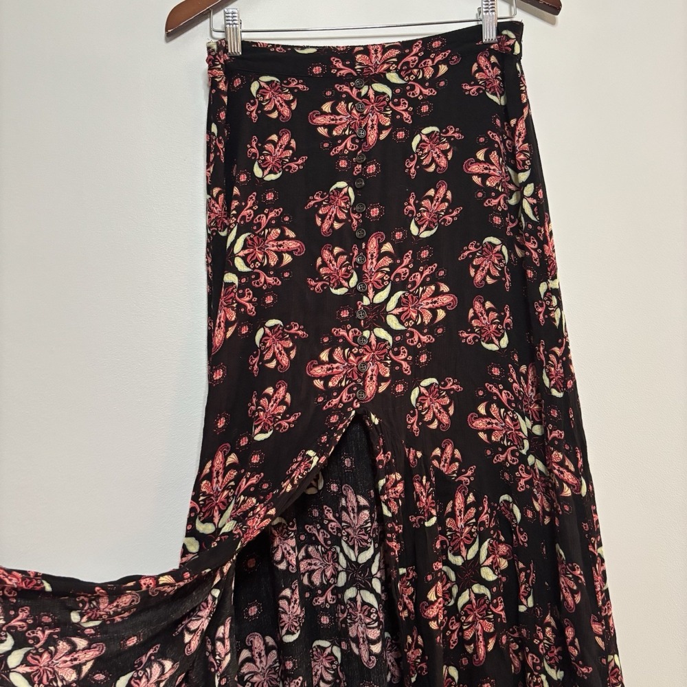 Earthbound Womens Maxi Skirt Medium Red Paisley Floral Boho Festival Front Slit - Picture 3 of 11